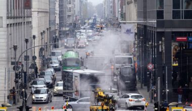 Verkehr – Berlin: Kleine Kehrtwende an der Friedrichstraße