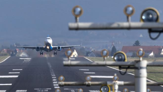 Berlin, Düsseldorf, Hamburg: Im Januar gibt es von Friedrichshafen aus wieder Linienflüge in drei große Städte. (Symbolfoto)
