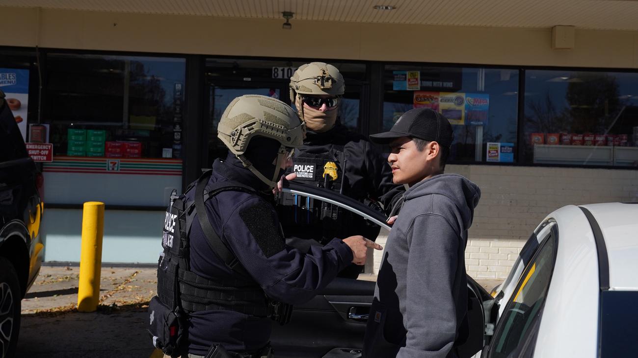 Trump-Regierung: US-Einwanderungsbehörde verhaftet 130 Menschen in North Carolina