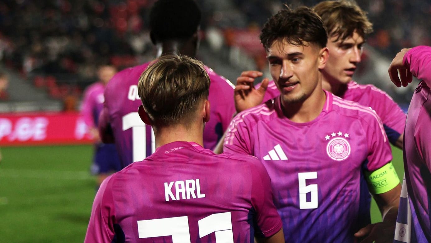 urn:newsml:dpa.com:20090101:251118-911-023590