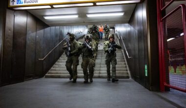 Mit dabei, wenn die Bundeswehr in der U-Bahn den Ernstfall probt