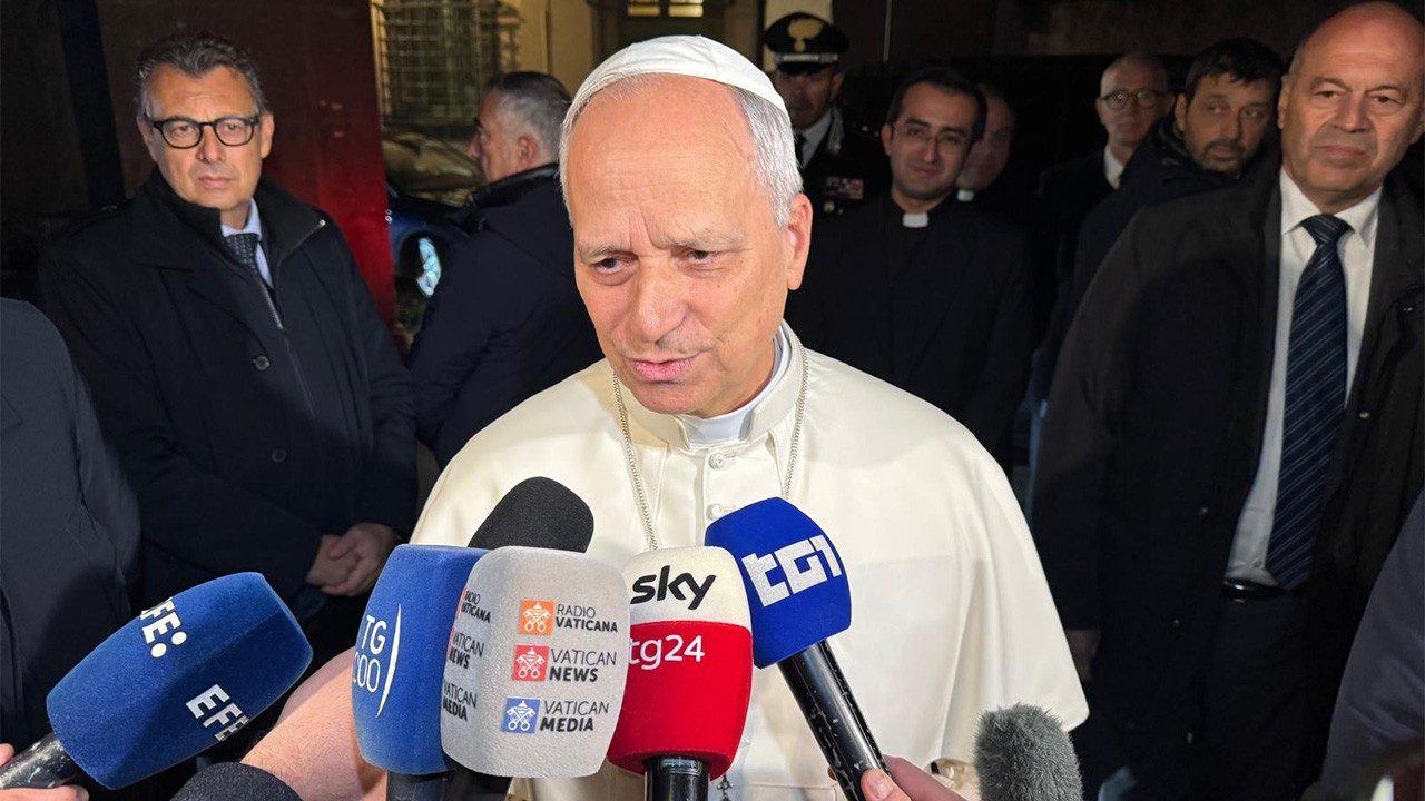 Papst fordert Waffenstillstand und Dialog: „In der Ukraine sterben weiter Menschen"