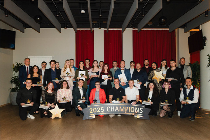 Abend für Champions: IHK ehrt beste Auszubildenden - News Augsburg, Allgäu und Ulm