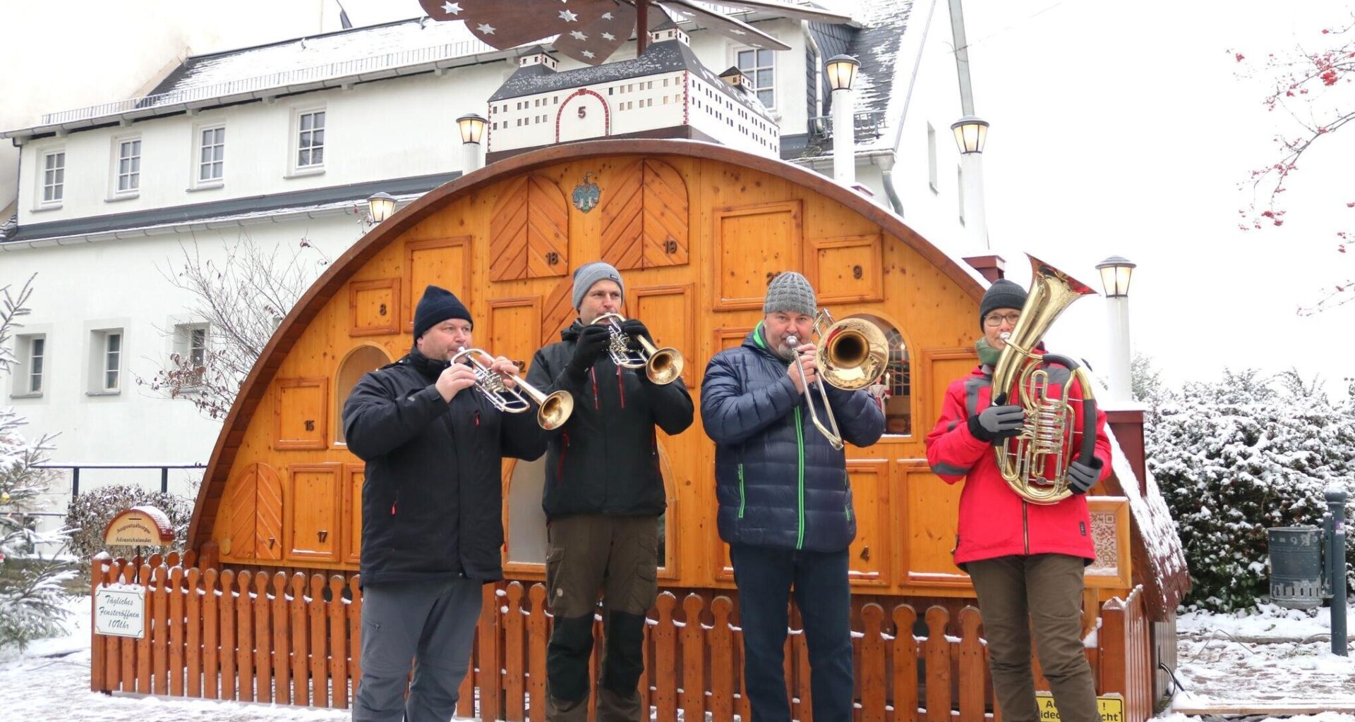Adventsauftakt in Augustusburg: Kalenderstart und Konzert