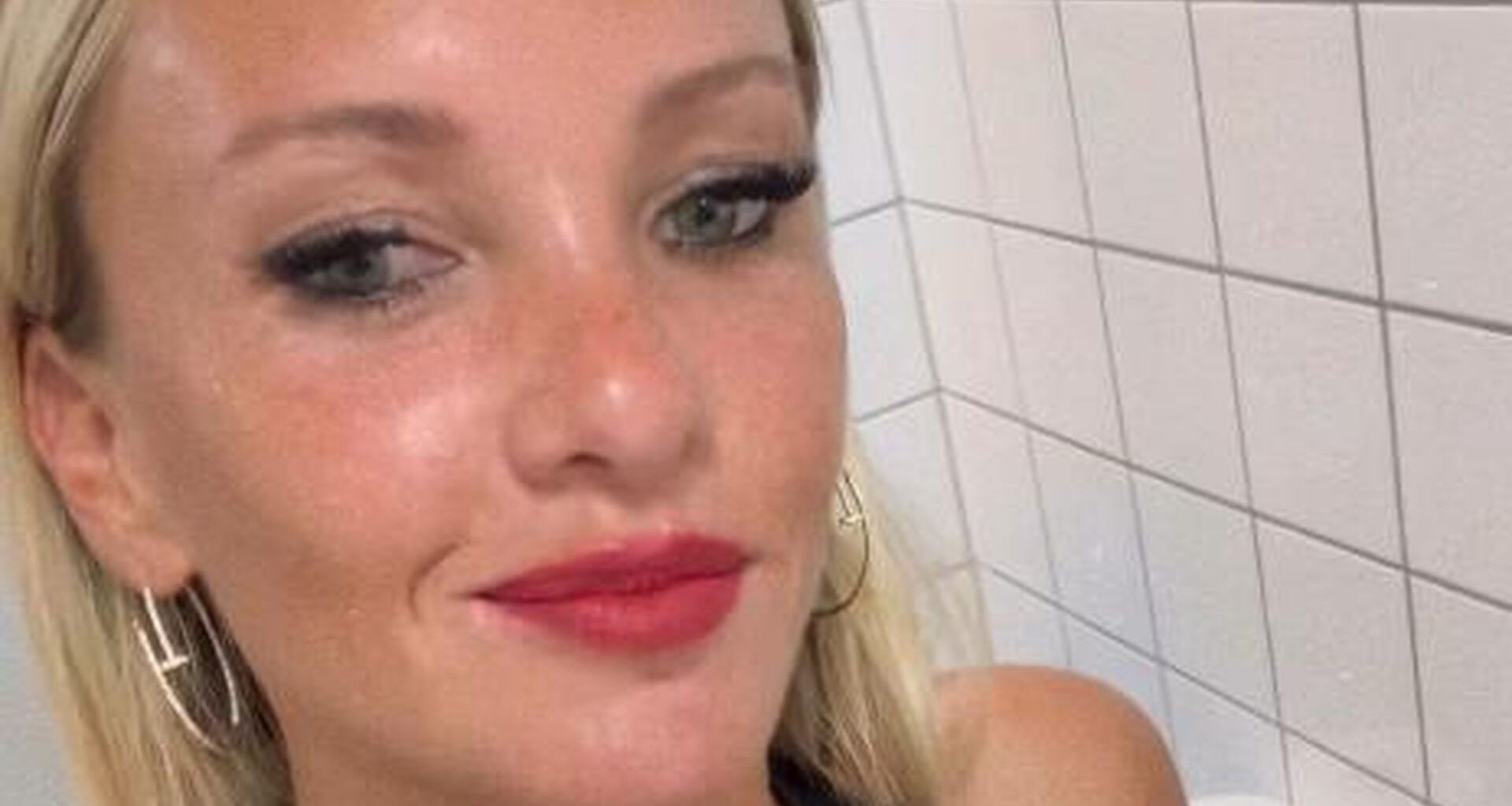 Evelyn Burdecki hat eine Outfit-Panne beim Filmpreis 2025