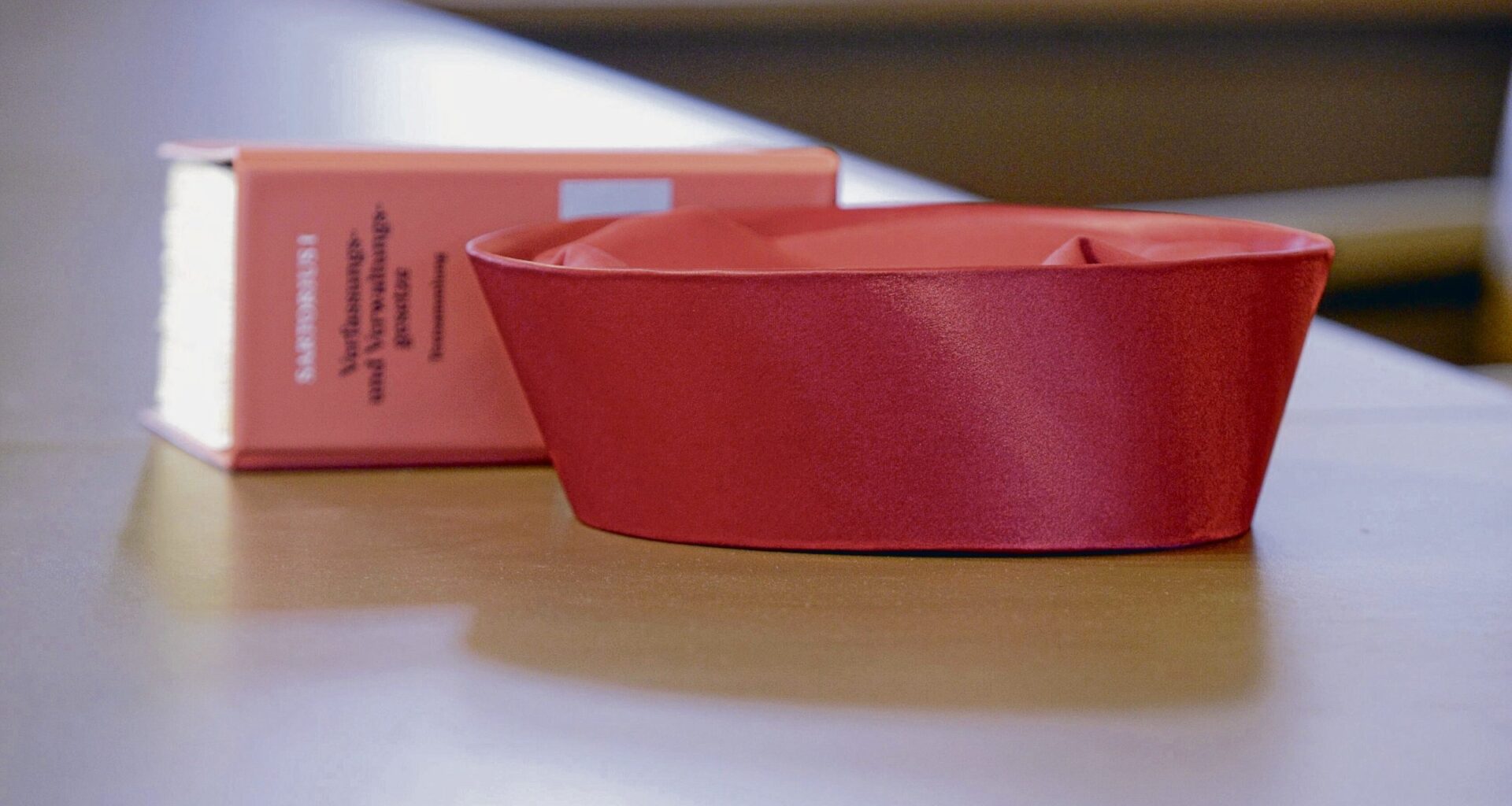 Finanzen – Berlin: Bundesverfassungsgericht moniert Beamtenbesoldung