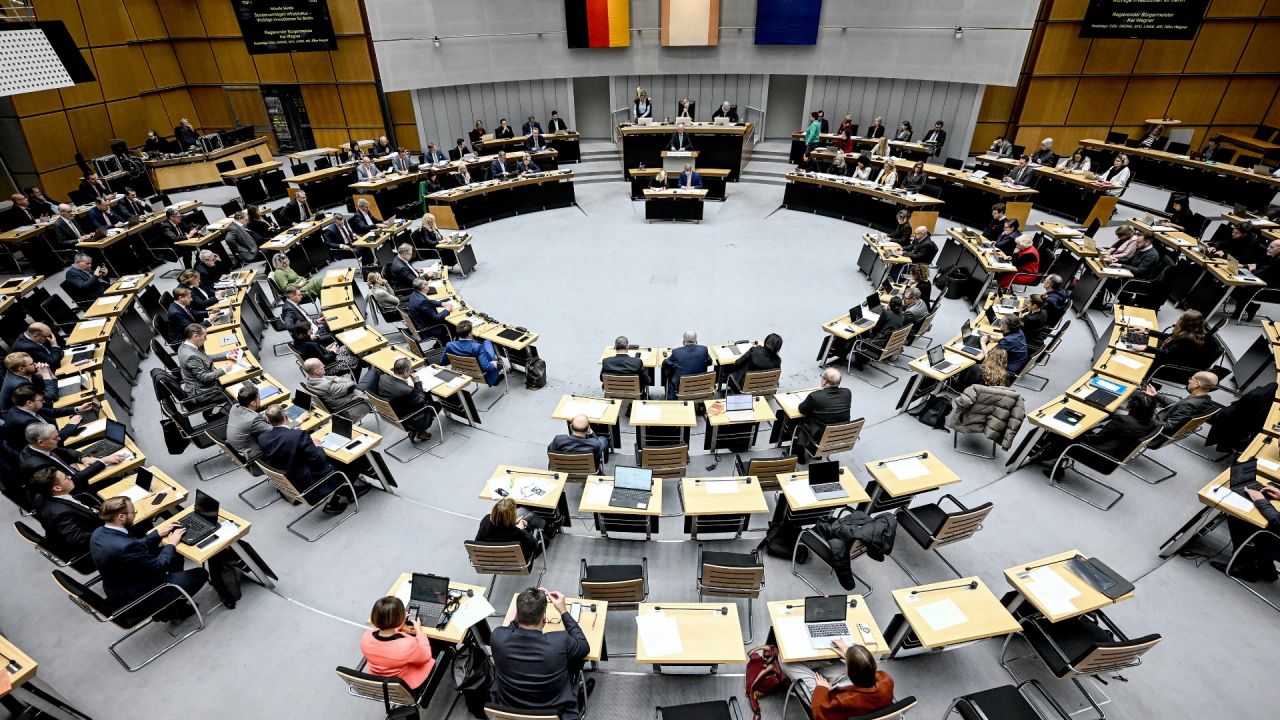 Landes-Rücklage für Nachzahlungen an Beamte reicht nicht