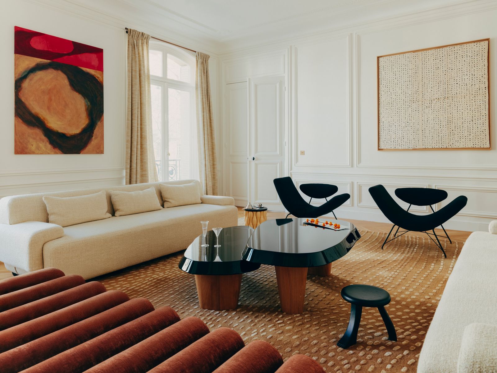 Renovierung in Paris FamilienZuhause HaussmannStil Wohnzimmer Kunst