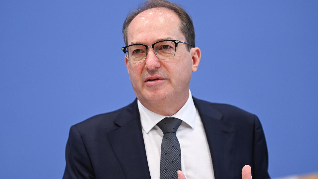 Migration: Fast ein Fünftel mehr Abschiebungen als im Vorjahr