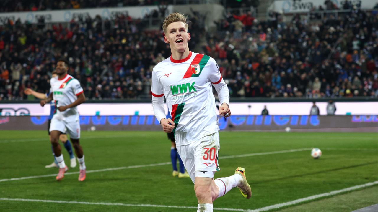 Anton Kade erlöst Augsburg gegen den HSV