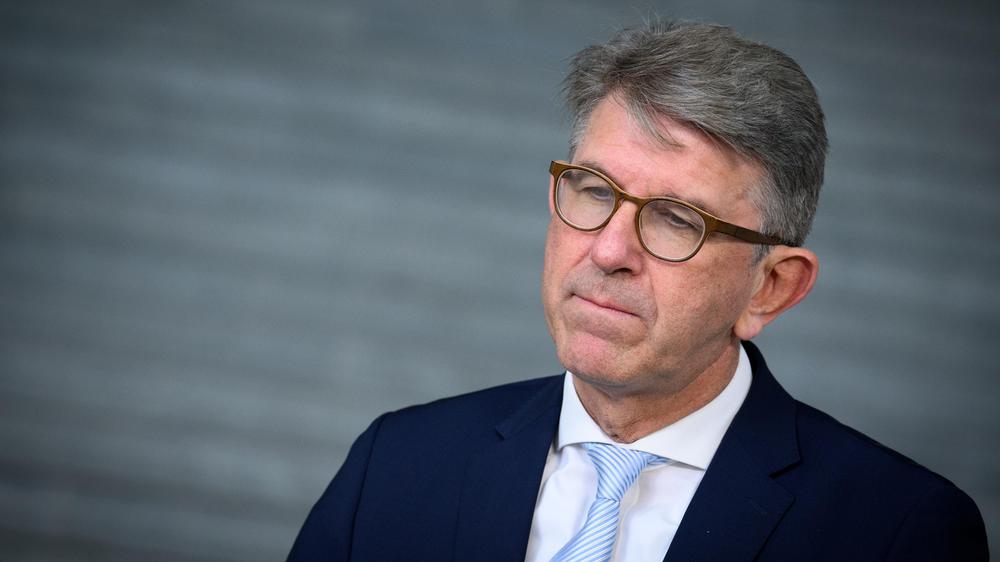 Weimer Media Group: Die AfD wirft Kulturstaatsminister Wolfram Weimer (parteilos) Korruption vor.