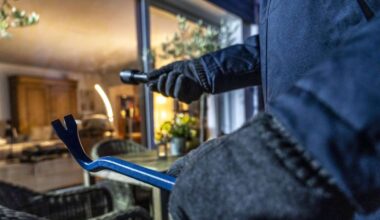 Einbrecher in Stuttgart unterwegs: Unbekannte brechen in mehrere Wohnungen ein - Zeugen gesucht