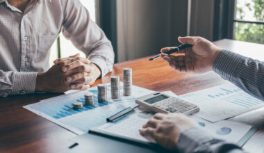 Britische Regierung veröffentlicht Haushaltsplanung bis 2029/30