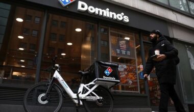 Domino's Pizza Group UK: CEO tritt zurück - Nicola Frampton übernimmt interimistisch
