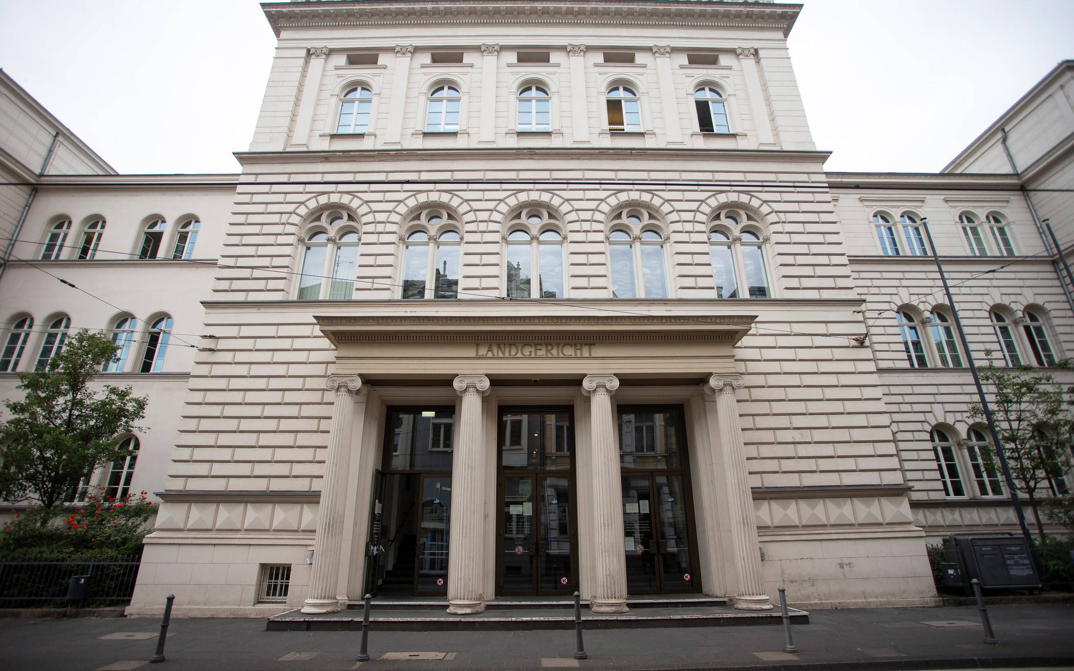  Das Bonner Landgericht hat einen 31-Jährigen aus Bornheim wegen sexuellen Missbrauchs einer Minderjährigen zu einer Haftstrafte verurteilt.  