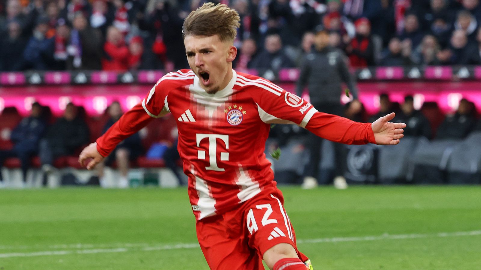 "Das ist nicht normal!" Lennart Karl erstaunt beim FC Bayern selbst seinen Berater Michael Ballack