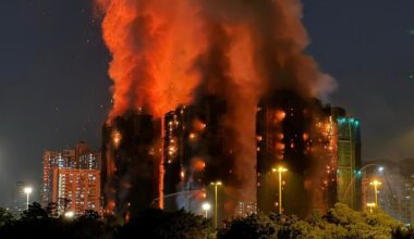 Hongkong: Zahl der Toten nach Brand in Hongkonger Wohnanlage steigt auf 44
