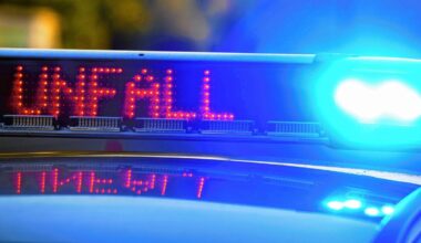 Unfall in Karlsruhe-Stupferich: Linienbus rammt Kleinbus