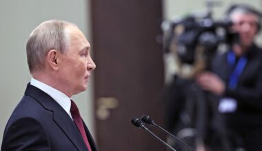 Russischer Angriffskrieg: Wladimir Putin fordert Rückzug der Ukraine als Bedingung für Kampfende