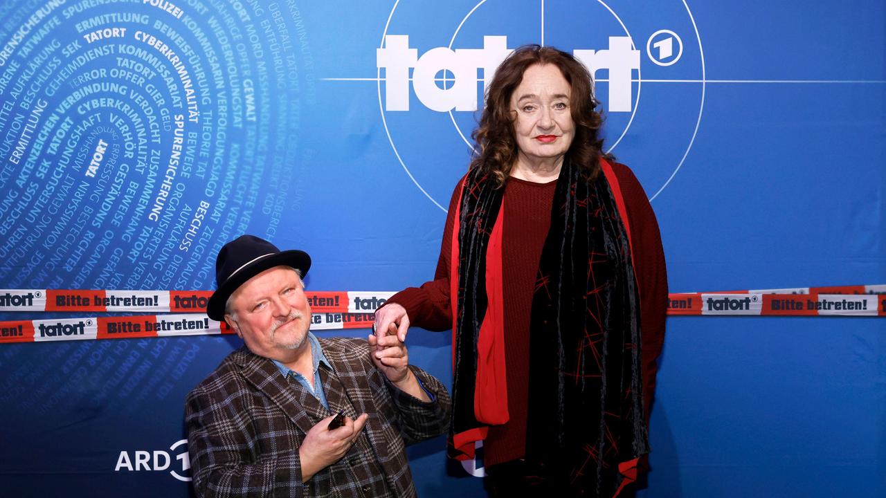 Tatort Münster: Abschied von Mechthild Großmann - Axel Prahl kniet sogar nieder