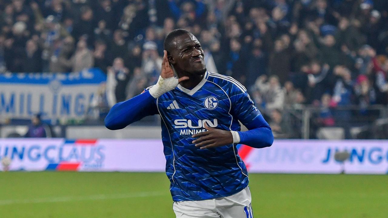 Spätes Siegtor: Schalke dreht Topspiel gegen Paderborn und ist Tabellenführer