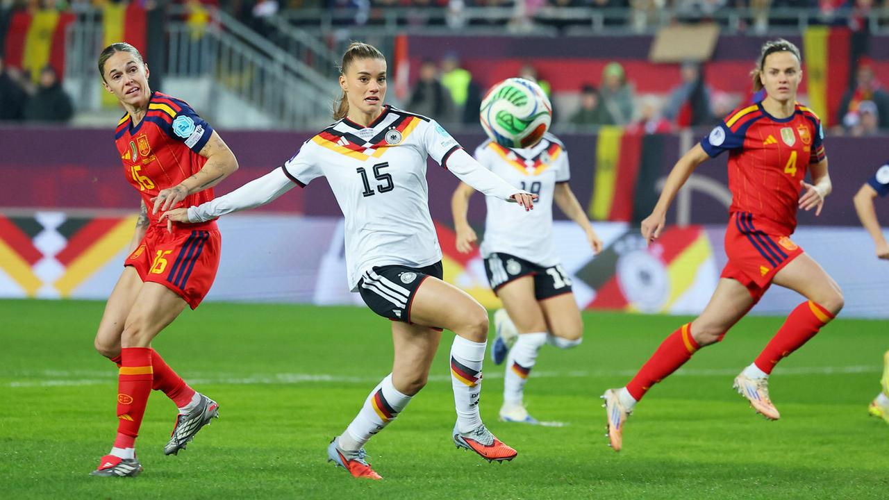 Finale der Nations League: Trotz vieler Chancen: DFB-Frauen im Hinspiel gegen Spanien torlos