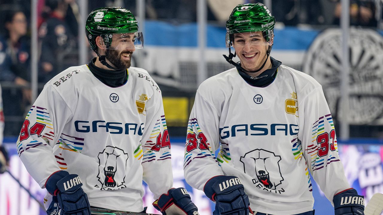 Eisbären Berlin gewinnen mit 6:1 in Wolfsburg