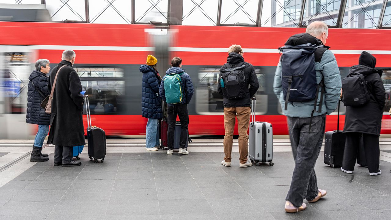 Online-Fahrplan und Apps von BVG, VBB und S-Bahn gestört