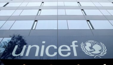 Drastische Warnung zum Welt-AIDS-Tag: Millionen Kinderleben durch Finanzierungskürzungen bei HIV-Hilfe gefährdet