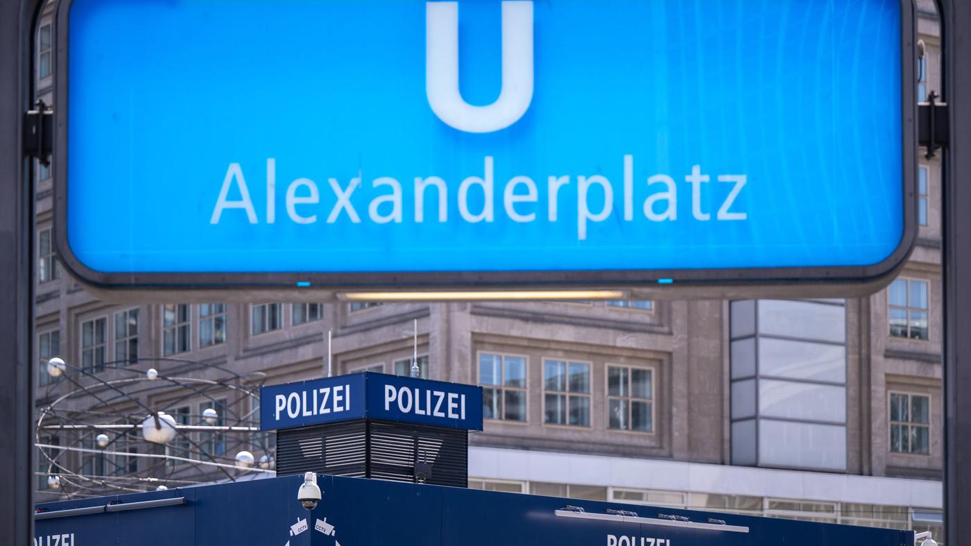 Schüsse am Alexanderplatz führen zu Drogenfund