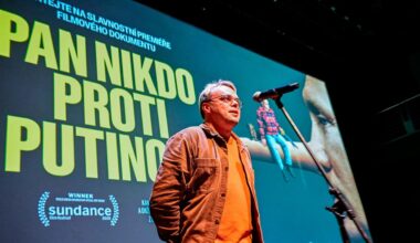 Dokumentation zeigt russische Kriegspropaganda an Schulen