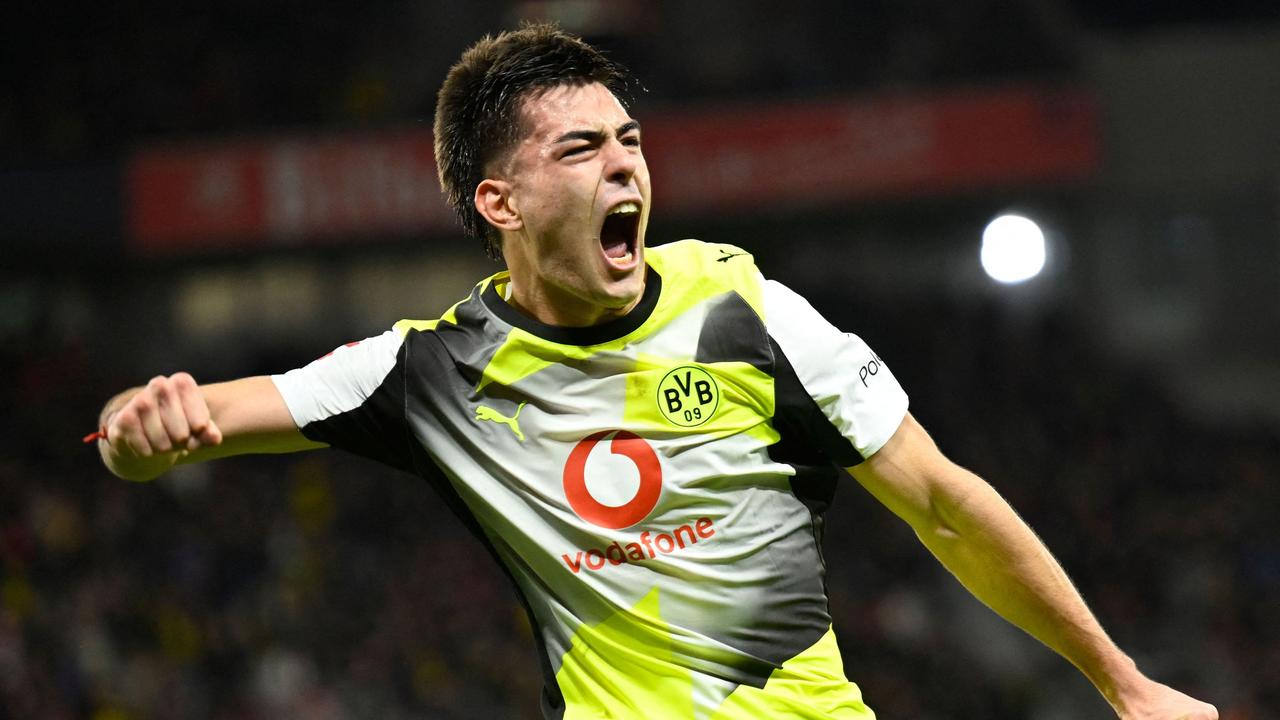 Zwei Kopfballtore: Dortmund schlägt und überholt Leverkusen