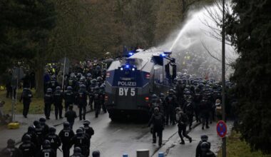 Aktivisten erheben schwere Vorwürfe gegen Polizei nach AfD-Protest in Gießen