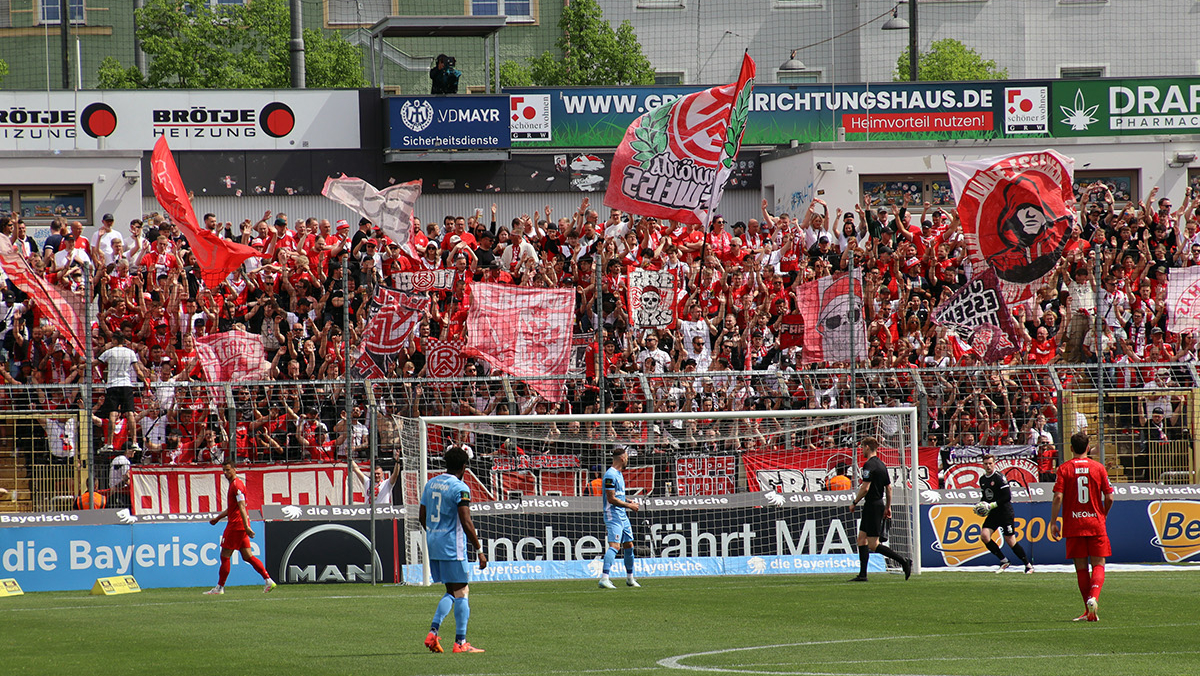 Du betrachtest gerade Essen sorgt für größten Gästeanhang in Saarbrücken