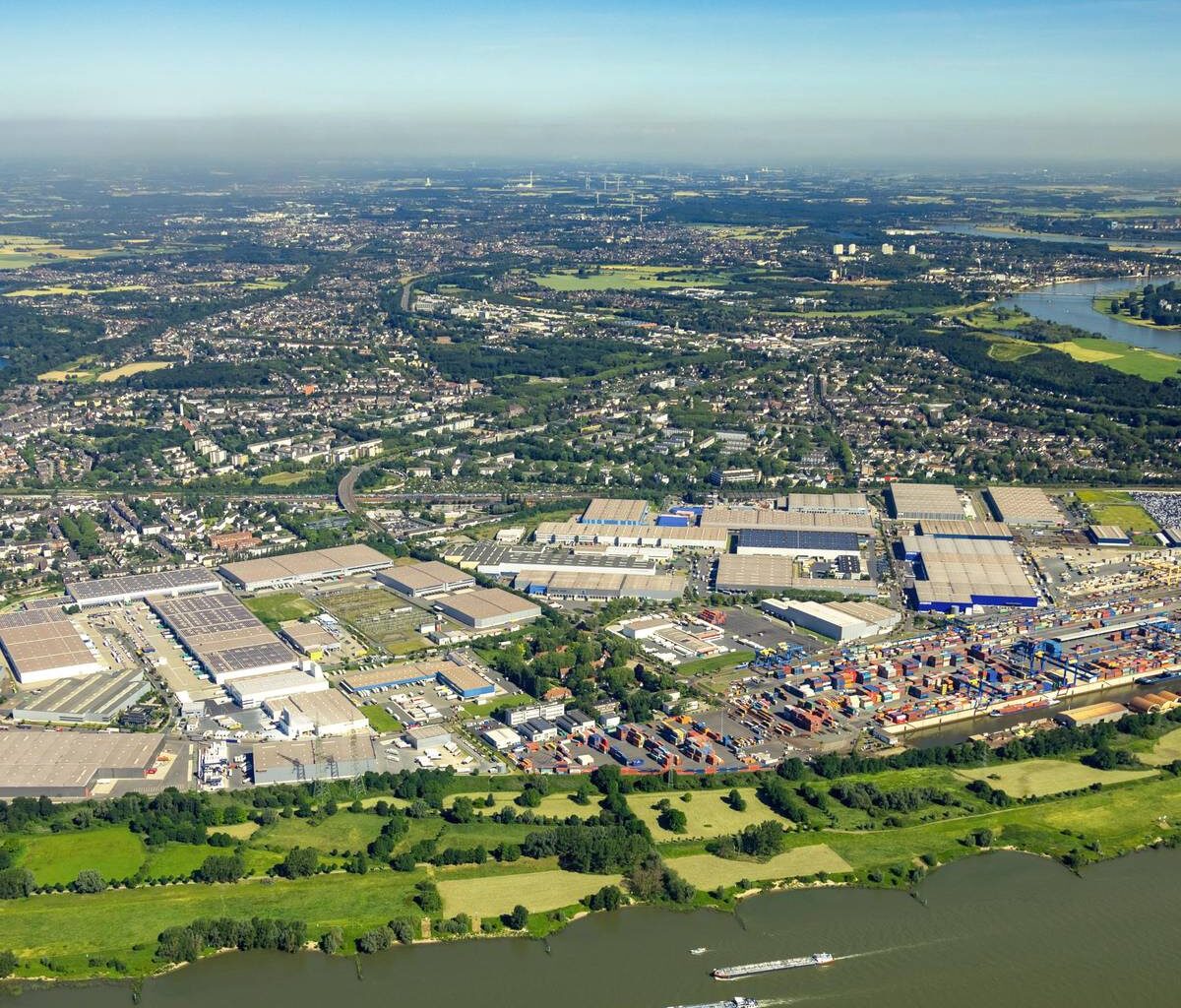 Duisburger Hafen spendet Schutzkittel - Radio Duisburg