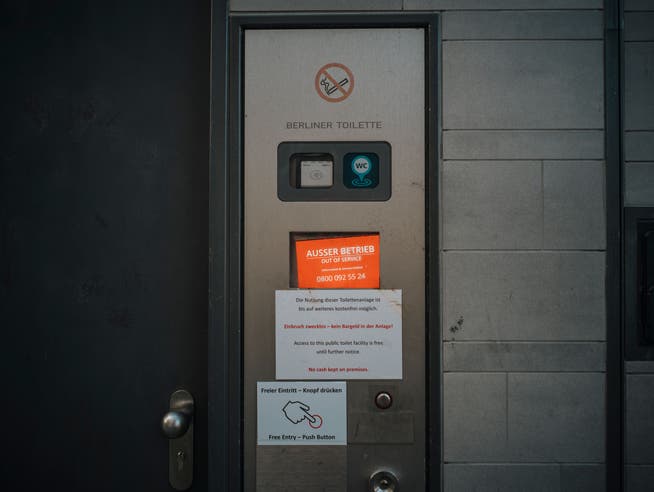 Es gibt viele öffentliche Toiletten in Berlin, nur nicht alle sind benutzbar.