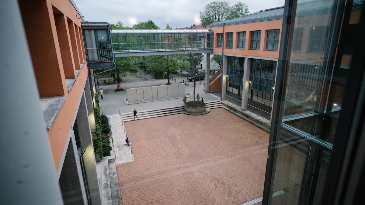 Asbest im Kubiz durchkreuzt Unterhachinger Pläne für Kinderbetreuung - Landkreis München