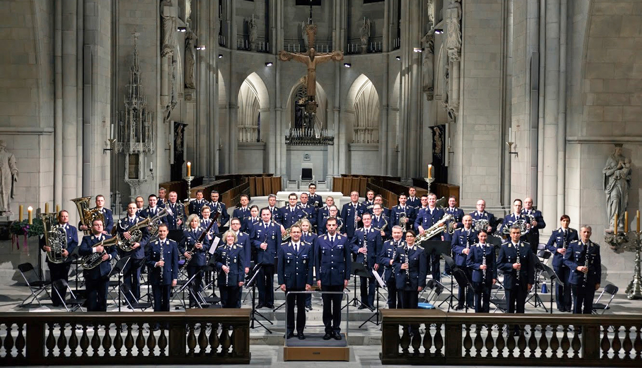 Deutsch-englische Weihnachtslieder erklingen im Dom