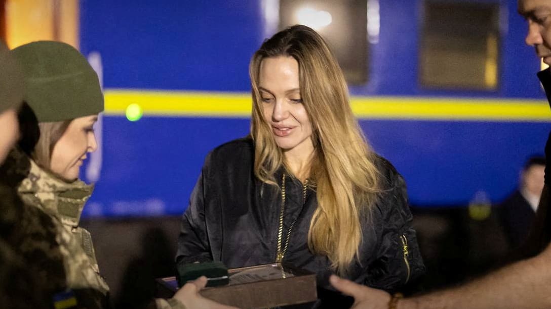 Hollywood-Star: „Drohnen, die Menschen verfolgen und jagen“ – Angelina Jolie entsetzt bei Besuch der Ukraine