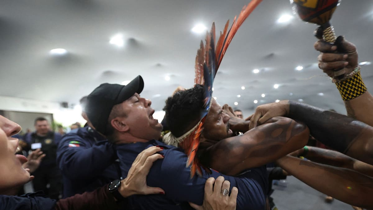 COP30 in Brasilien: Indigene Aktivisten stürmen Gelände der Klimakonferenz – Verletzte bei Zusammenstößen