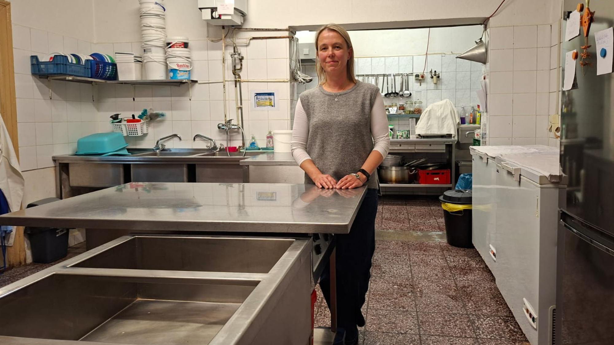 Anna Klawa in der Neustädter Suppenküche, Kamenzer Straße 27. Foto: Jakub Gawlik