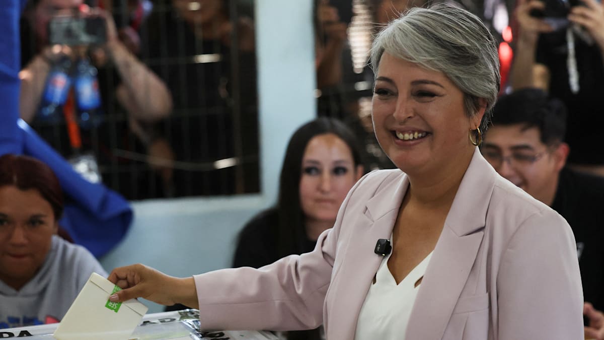 Präsidentschaftswahl in Chile: Linke Kandidatin und Rechtsaußen-Politiker ziehen in Stichwahl ein