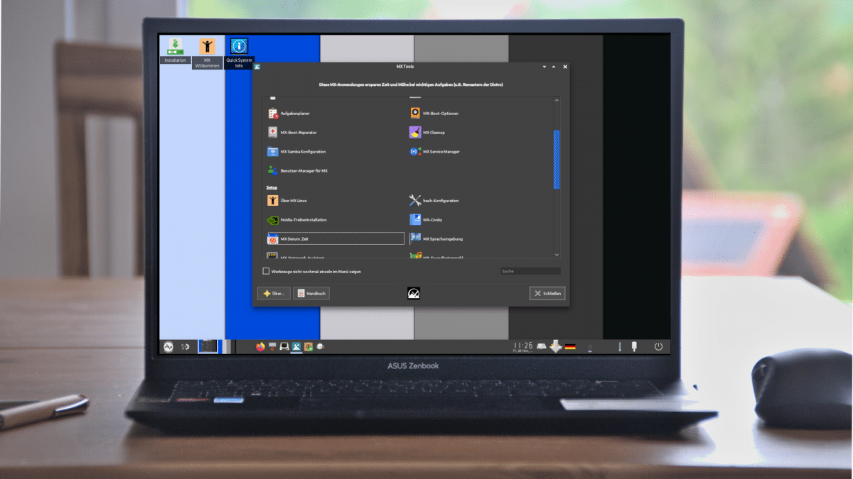 Linux-Distribution AV Linux 25 alternativ mit Moksha-Desktopumgebung