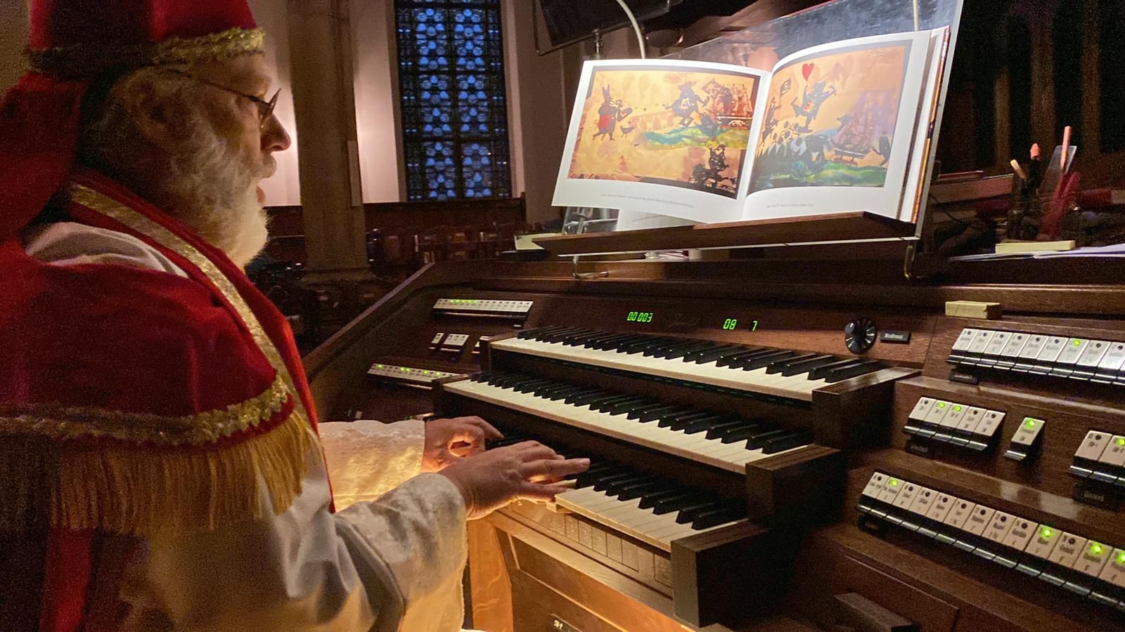 Nikolaus kommt in die Martin-Luther-Kirche