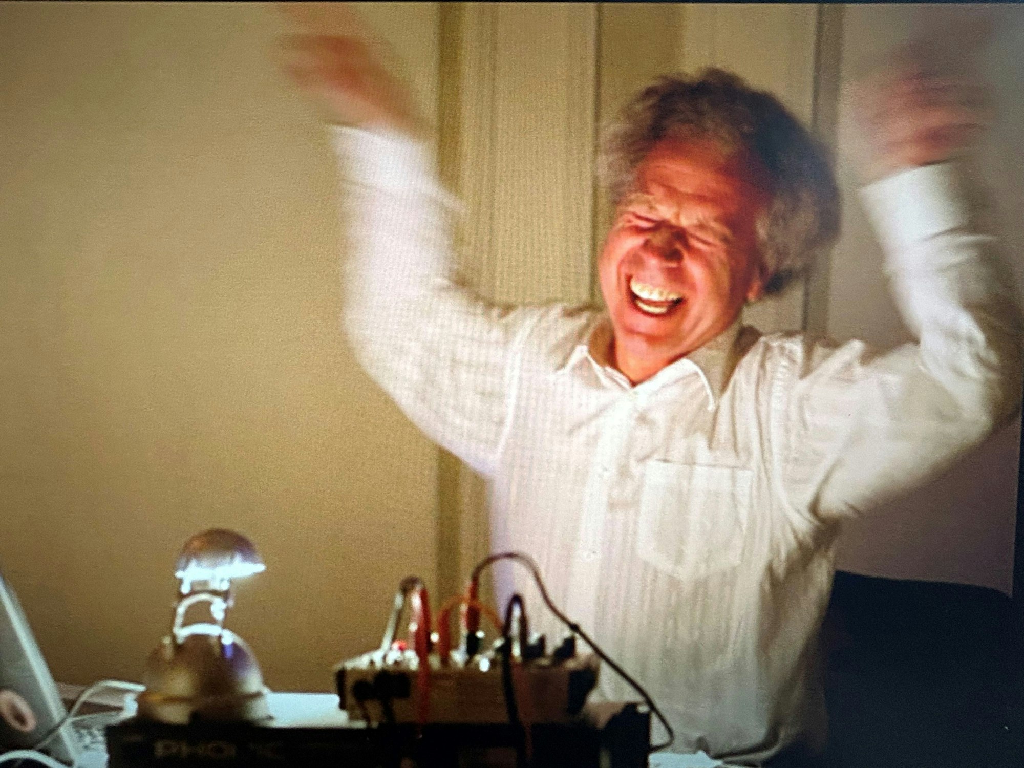 5,5 Millionen Klicks mit diesem Video: Christian Horsters legt bei einer Hochzeit in Bergisch Gladbach im Jahr 2010 als DJ auf und wird dabei gefilmt. Das Video geht bei Youtube durch die Decke.