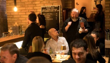 Weinträne in München: Edle Weine und East-Coast-Rap - München