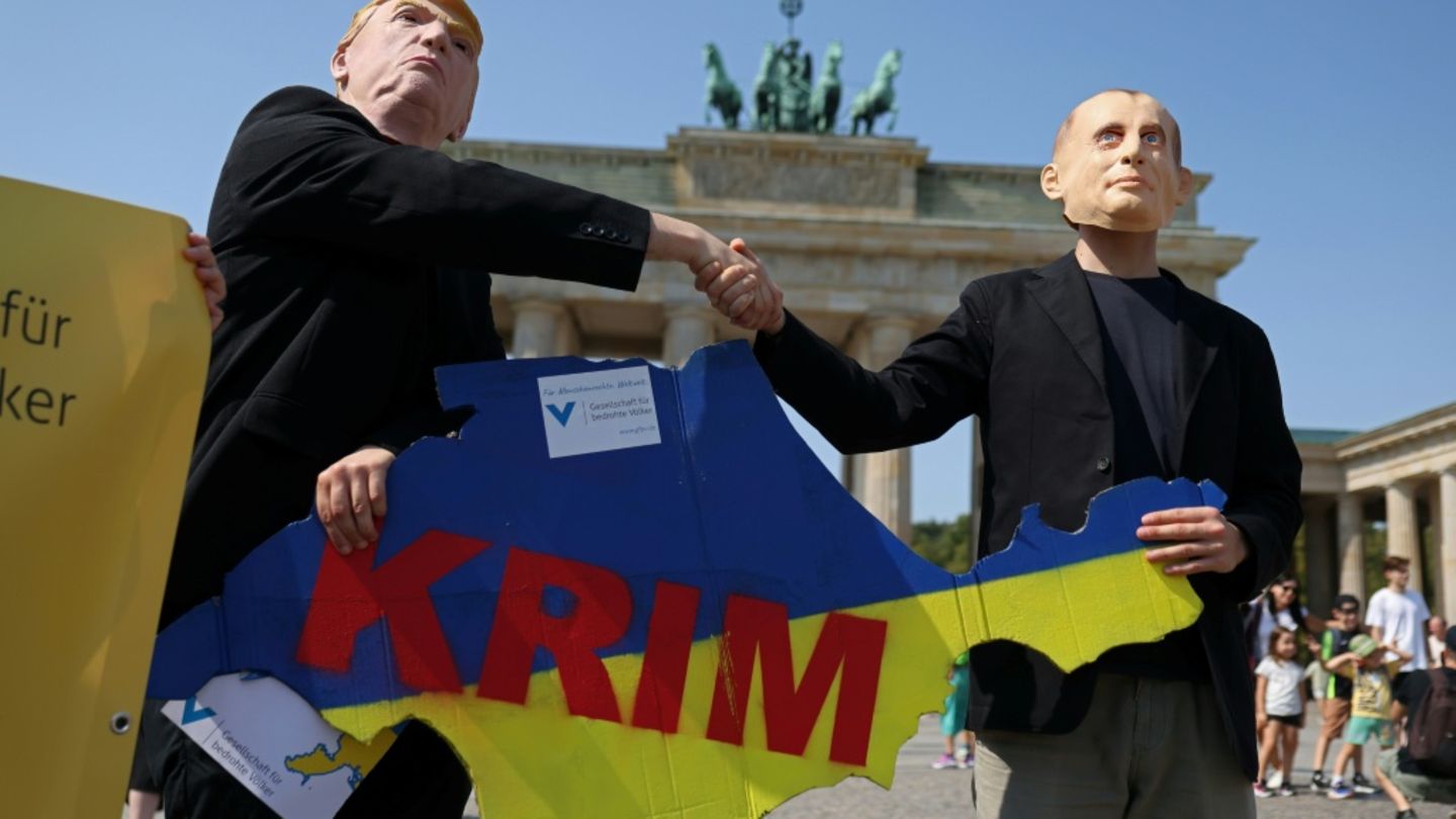 Protest in Berlin gegen Krim-Abtretung an Moskau