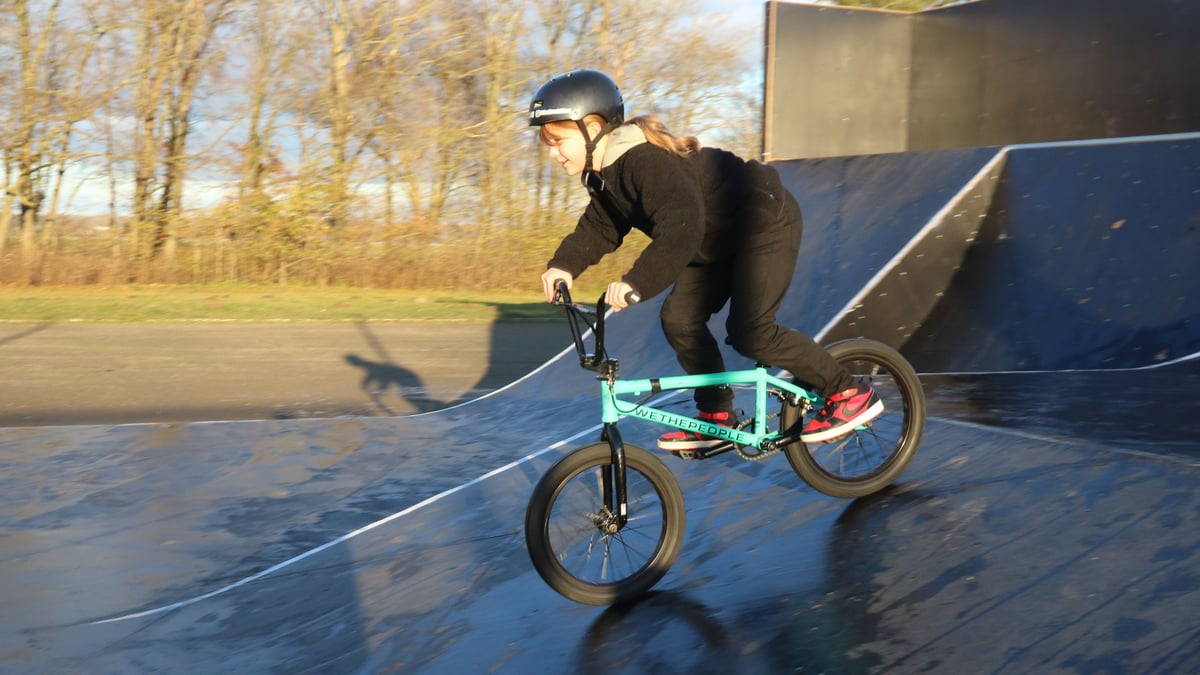 Mädchen überrascht alle mit Talent – sogar Feine-Sahne-Sänger „Monchi“