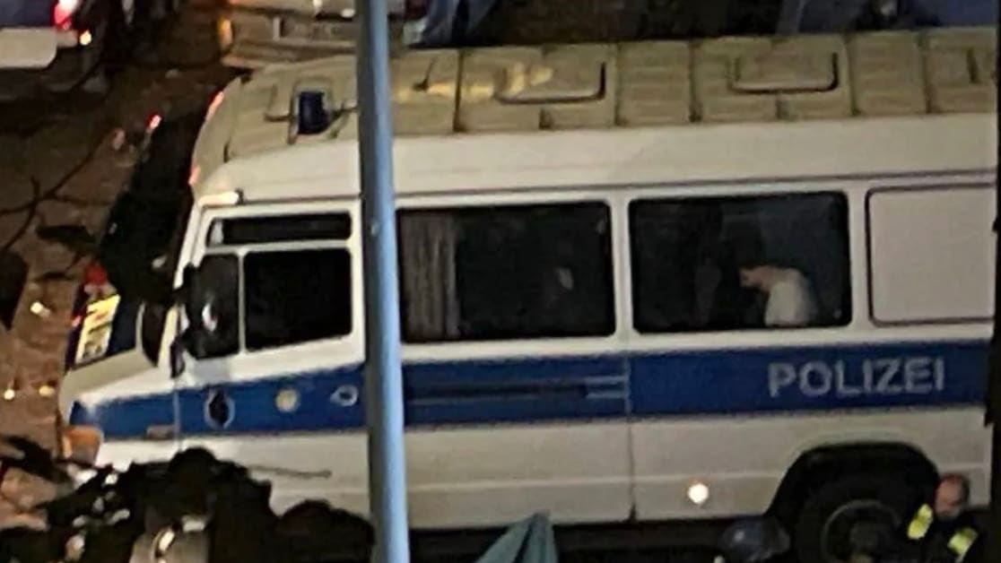 Berlin: Polizei vereitelt mutmaßlichen IS-Anschlag durch Syrer | Regional