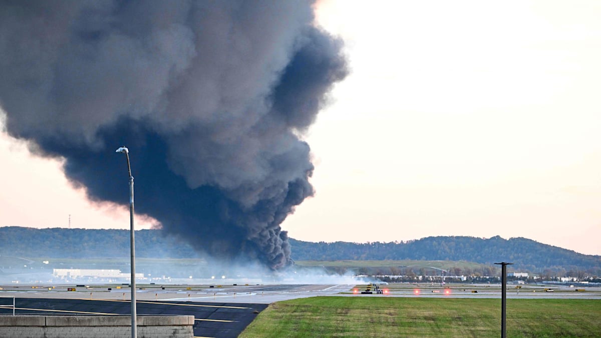 Kentucky: Explosion und Großbrand nach Absturz von Frachtflugzeug – Mehrere Tote und Verletzte